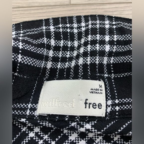 Aritzia Wilfred Free Camille Button Front Plaid Blouse - Picture 5 of 10